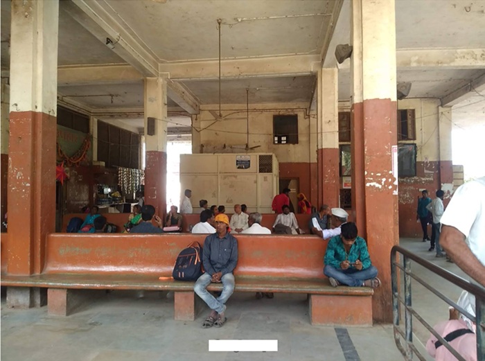 paithan bus stand passenger waiting area